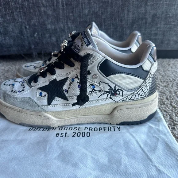 Golden Goose Women’s Forty-Two - Picture 4 of 5